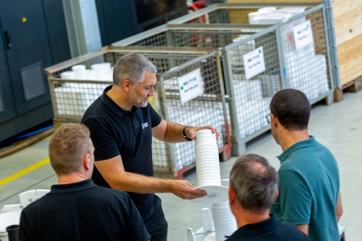 Presentation of PTFE and mPTFE Products